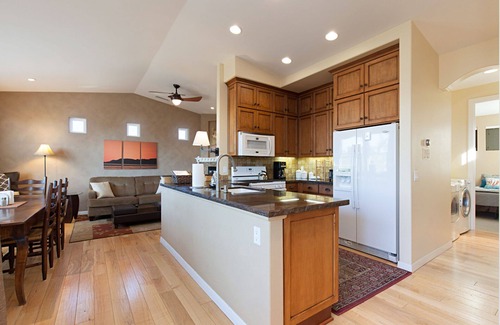 South Oceanside Maison | Deux-Master Suites, A / C, très amélioré, blks à la plage, vélos, très propre