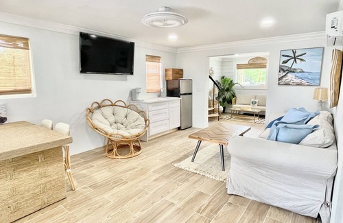 Treasure Cay Maison | 2 master suites w/ 2 separate living spaces w/ pool & private beach access