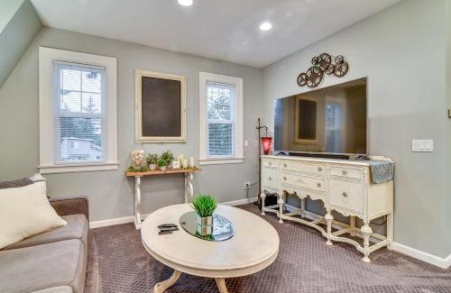 Oak Grove Maison | 2 Mi to Bay Park Charming Milwaukie Getaway