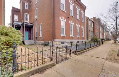 Benton Park Appartement | 2 Mi to Dtwn: Apartment in Saint Louis