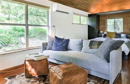 Blackshear-Prospect Hill Appartement | 2 Mi to Dtwn Pet-Friendly Austin Studio with Yard