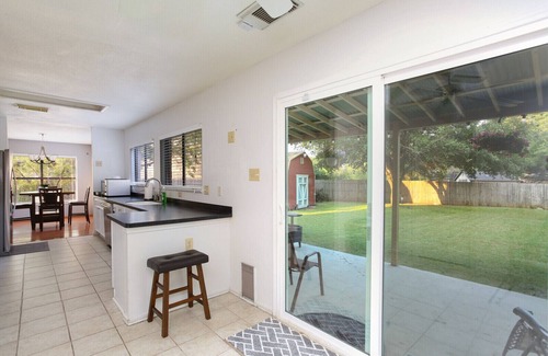 Wetmore Maison | 2 Mi to La Cantera, Six Flags, the RIM - Entire Home
