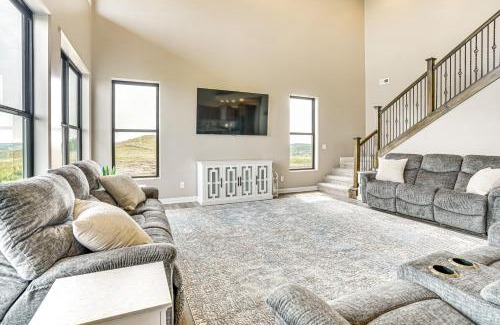 Crofton Maison | 2 Mi to Lewis and Clark Lake Spacious Getaway