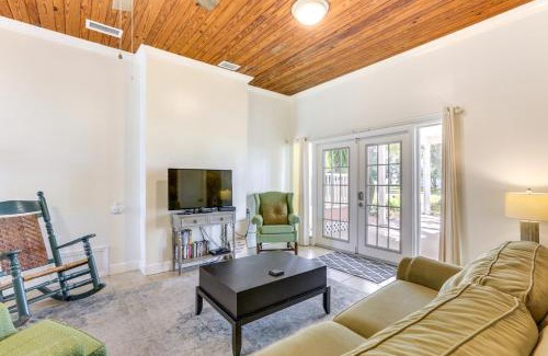 Panacea Maison | 2 Mi to Mashes Sands Beach Quiet Home with Dock!