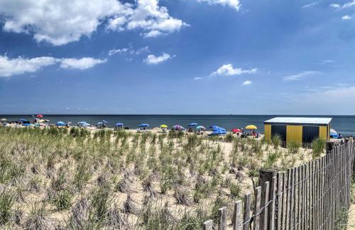 Rehoboth Beach Appartement | 2 Mi to Ocean Rehoboth Beach Condo with Pool Access