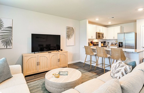 Surfside Beach Maison | 2 Mi to Shore: Newly Built Surfside Beach Gem