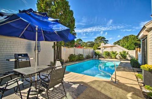 Mews Village Maison | 2 Mi to South Cape Beach State Park Home with Yard!