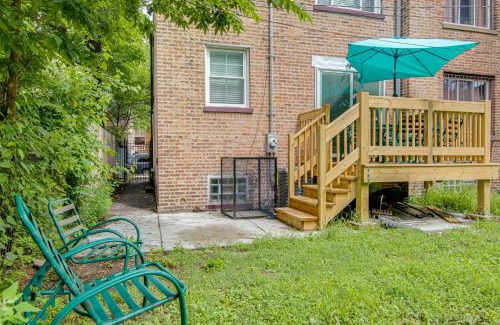 South Shore Maison | 2 Mi to South Shore Beach Urban Retreat with Yard