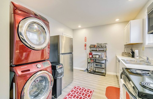 Westside Appartement | 2 Mi to Syracuse University: Apt w/ Fire Pit
