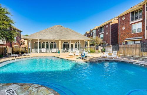 College Station Maison | 2 Mi to Texas AandM Unit with Pool and Hot Tub Access