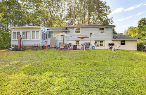 Waterbury Maison | 2 Mi to Town: Home w/ Patio & Yard in Waterbury!