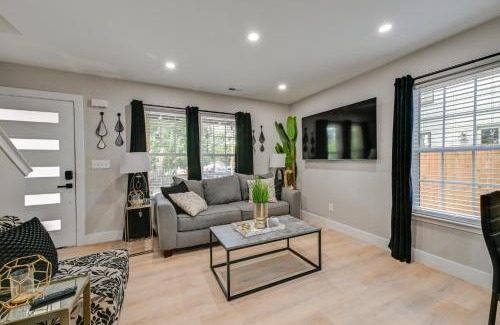 Biddleville Maison | 2 Mi to Uptown Charlotte Family Home with Game Room