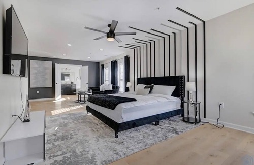 Clinton Maison | 2 Miles from Downtown Clinton