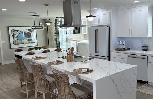 Scottsdale Highlands Maison | 2 miles from Old Town! Newly remolded Scottsdale home with pool and hot tub!