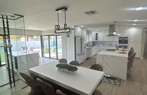 Scottsdale Highlands Maison | 2 miles from Old Town! Newly remolded Scottsdale home with pool and hot tub!
