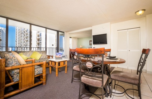 Diamond Head - Kapahulu - St. Louis Copropriété | 2 min walk to the beach / Parking , Kitchen , Pool