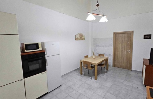 Torre Annunziata Appartement | 2 minutes from the Train .Apartment great for families and groups