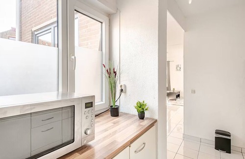 Terneuzen Maison | 2 Minutes From Local Shops & Sea Wall! | Gorgeous Vacation Home in Terneuzen!