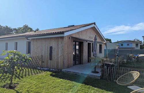 Audenge Chalet De Ski | À 2 minutes du Bassin d'Arcachon,extension ossature bois neuve avec jardin.
