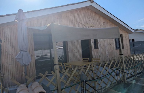 Audenge Chalet De Ski | À 2 minutes du Bassin d'Arcachon,extension ossature bois neuve avec jardin.