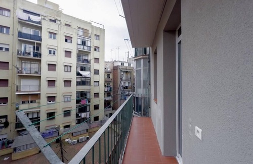 La Sagrada Familia Appartement | Junto a la Sagrada Família con terraza y pisicina compartida y vistas privilegiadas