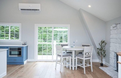 Sandwich Maison | 2 minutes to the beach! Newly renovated family-sized beach home
