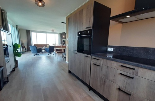 Leons Maison | 2 new modern homes located next to each other