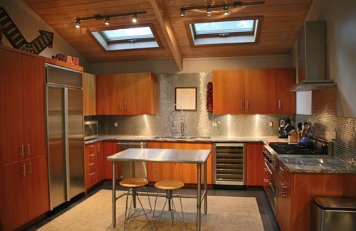 Wheeler Maison | (2 Nt Min!) Beautiful Home Close To Lake Beach and National Park!