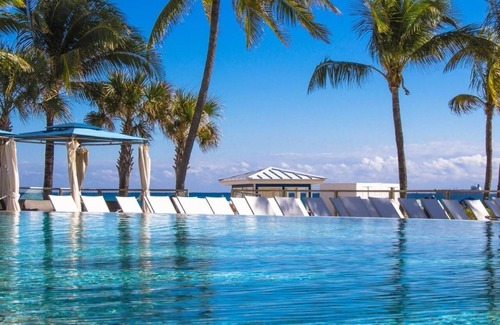 Central Beach Maison | 2 Ocean View Resort Units with Outdoor Pool Close to Local Gems