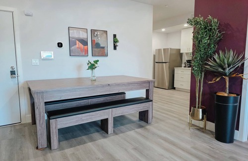 Center City Appartement | 2 Parking Spots/Sleep 14/King Bed/Pool Table