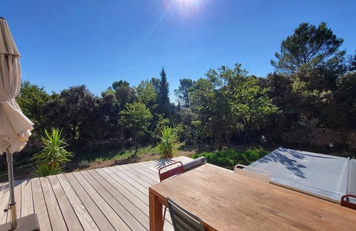 Saint-Mathieu-de-Treviers Villa | Villa 2 personnes avec piscine au pied du Pic Saint-Loup dans un espace arboré