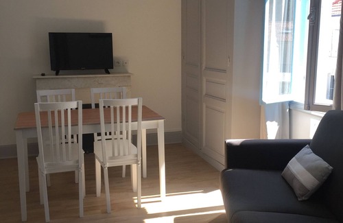 Arvert Appartement | Appartement 2 pers dans demeure de charme du 19éme avec parc et piscine chauffée