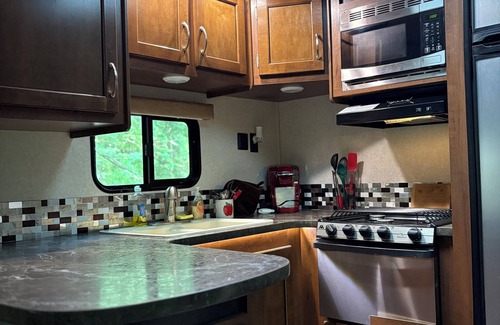 Warrensburg Location De VR | 2-Person RV on private lake with WIFI @ Daggett Lake