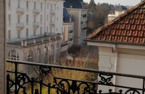 Vittel Appartement | 2 pièces 62 m2, superbe vue, spacieux, lumineux, chargé d'histoire