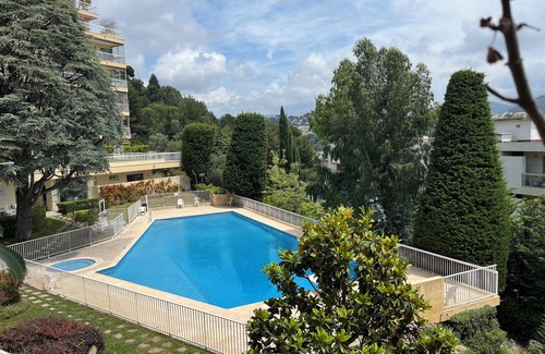 Le Ray Appartement | 2 Pièces au Calme Dans la Verdure Avec Grande Terrasse et Piscine