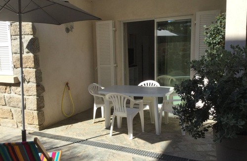 Porto Pollo Maison | 2 Pièces, climatisé, à 150 m de la plage, tout confort pour 4 personnes