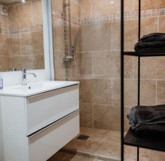 Contes Appartement | 2-Piece appartement la vernea
