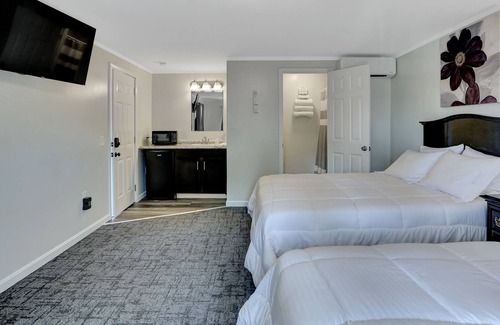 Halifax Maison | 2 Qn Beds at Halifax Inn. On 147 Near Millersburg