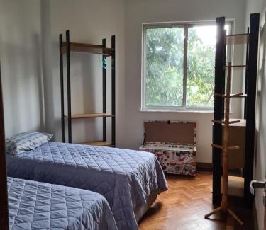 Tijuca Appartement | 2 Quartos com Terraço e Vista para o Maciço da Tijuca - 5min Estação do Metrô - Wi-Fi 75Mbps - Ar Split nos Quartos - Cozinha Completa