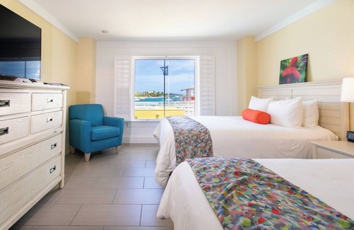 Christiansted Hôtel | 2 Queen Beds + Harbor Views | Walk to Wharf, Museums, Dining & Boutique Stores
