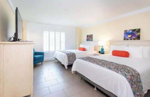 Christiansted Hôtel | 2 Queen Beds + Harbor Views | Walk to Wharf, Museums, Dining & Boutique Stores