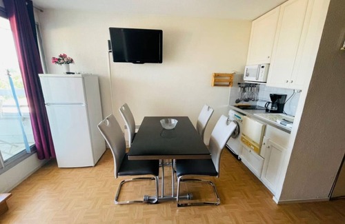 La Cote Radieuse Appartement | Appartement 2 pièces avec parking, WIFI, et climatisation