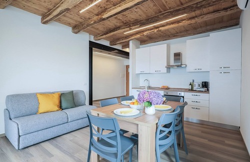 Piancassone Appartement | 2-room apartment with sunny balcony and dream lake view