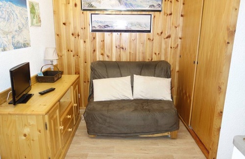 Eclose-Est Appartement | APPARTEMENT 2 PIECES + COIN MONTAGNE-ECLOSE EST