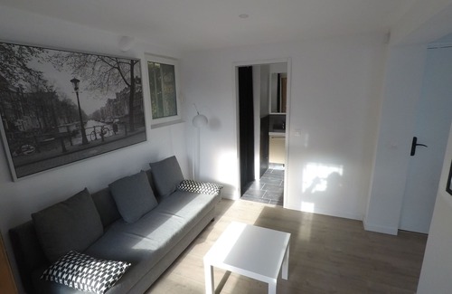Bievres Appartement | 2-room apartment in quiet neighborhood
