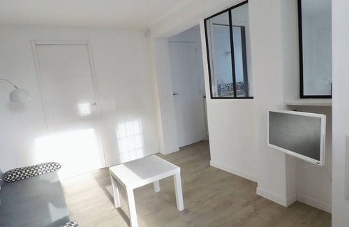 Bievres Appartement | 2-room apartment in quiet neighborhood