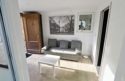 Bievres Appartement | 2-room apartment in quiet neighborhood