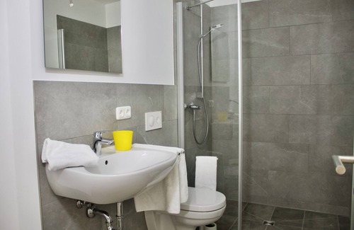 Kelheim Appartement | 2 room apartment with up to 3 single beds, fully furnished in Regensburg/Kelheim