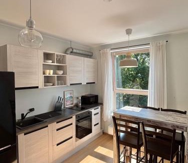 Pelgulinn Appartement | 2-Room Apt by Telliskivi & Old Town, Free Private Parking