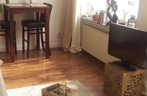 Bahnhofsvorstadt Appartement | Appartement de 2 pièces en ville avec balcon ensoleillé et wifi
